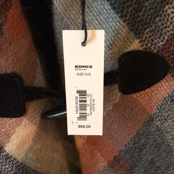 💛🆕Apt 9 poncho - Picture 2 of 3